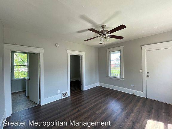 4th image of 4126-4128 Howlett Ave #4126