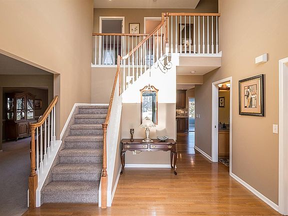 3rd image of 2036 Merlot Ct