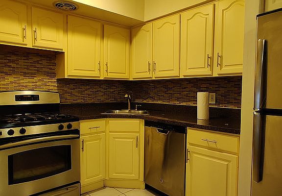 3rd image of 6214 Riverdale Ave Floor 2