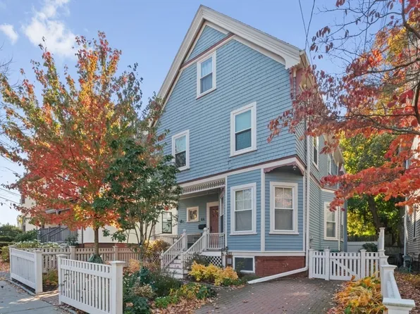 64 Roseland St, Cambridge, MA 02140
