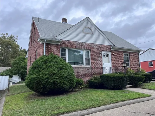 21 Erie St, Providence, RI 02908