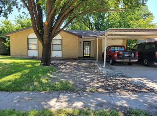 1337 Greenway Dr, Mesquite, TX 75149