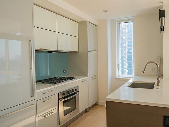 5th image of 22 N 6th St APT 20C