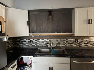 715 N 11th St, Apollo, PA 15613