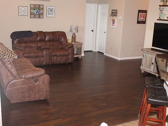 3rd image of 3734 Dove Hollow Ln