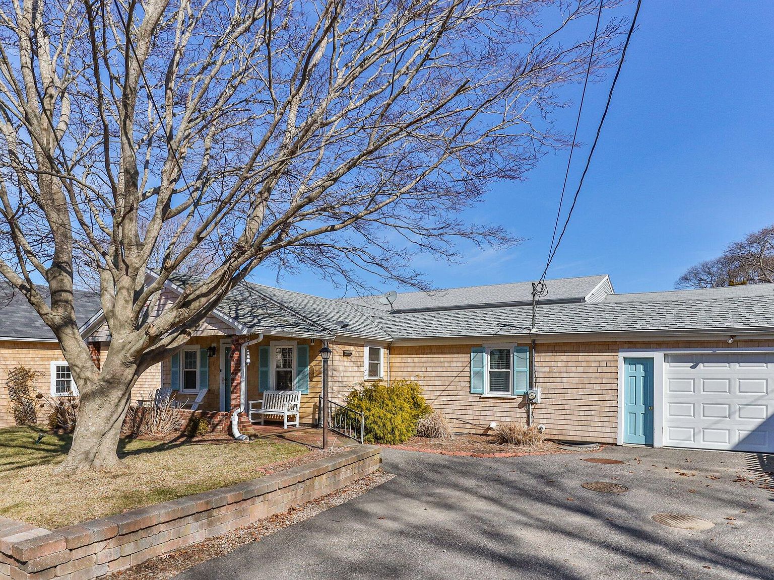 8 Quinsigamond Avenue, Falmouth, MA 02540 Zillow