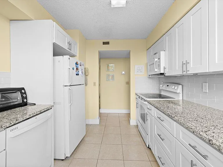 2255 Lindell Blvd #4401 — Photo 12