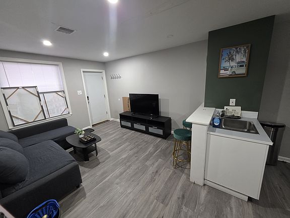 5th image of 5550 Sansom St #1