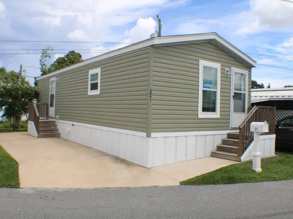 3301 58th Ave N Lot 221, Saint Petersburg, FL 33714