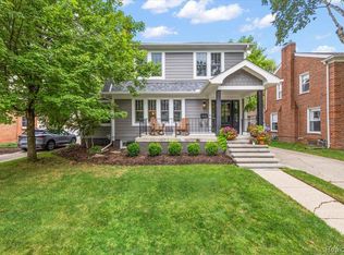 10544 Borgman Ave, Huntington Woods, MI 48070