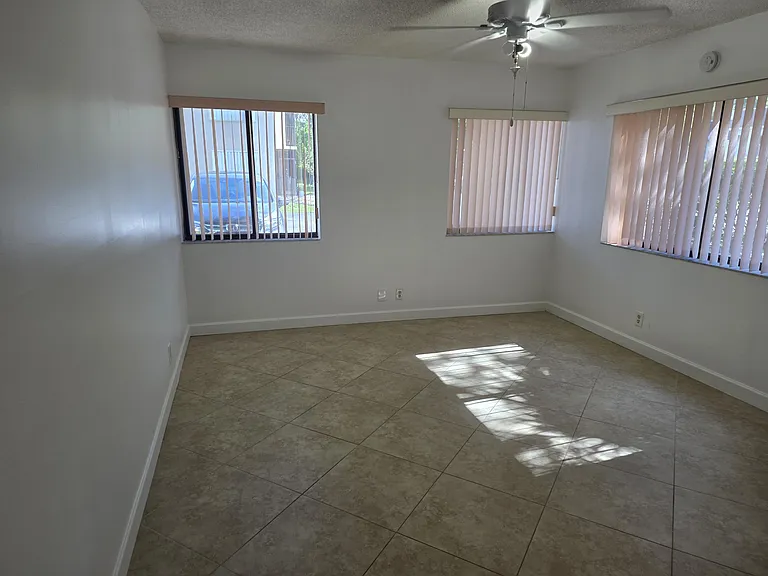 170 SE 7th St #301 — Photo 26