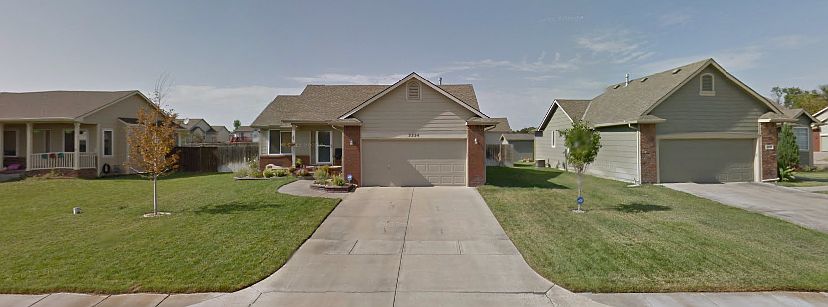 2224 Surrey Ln