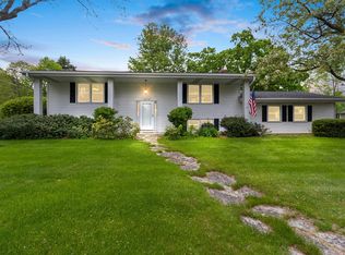 2372 Shady Ln, Green Bay, WI 54313