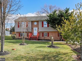 227 Wise Ave, Strasburg, VA 22657