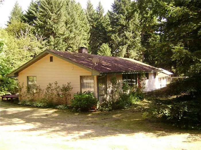 926 Silverbrook Rd photo 1