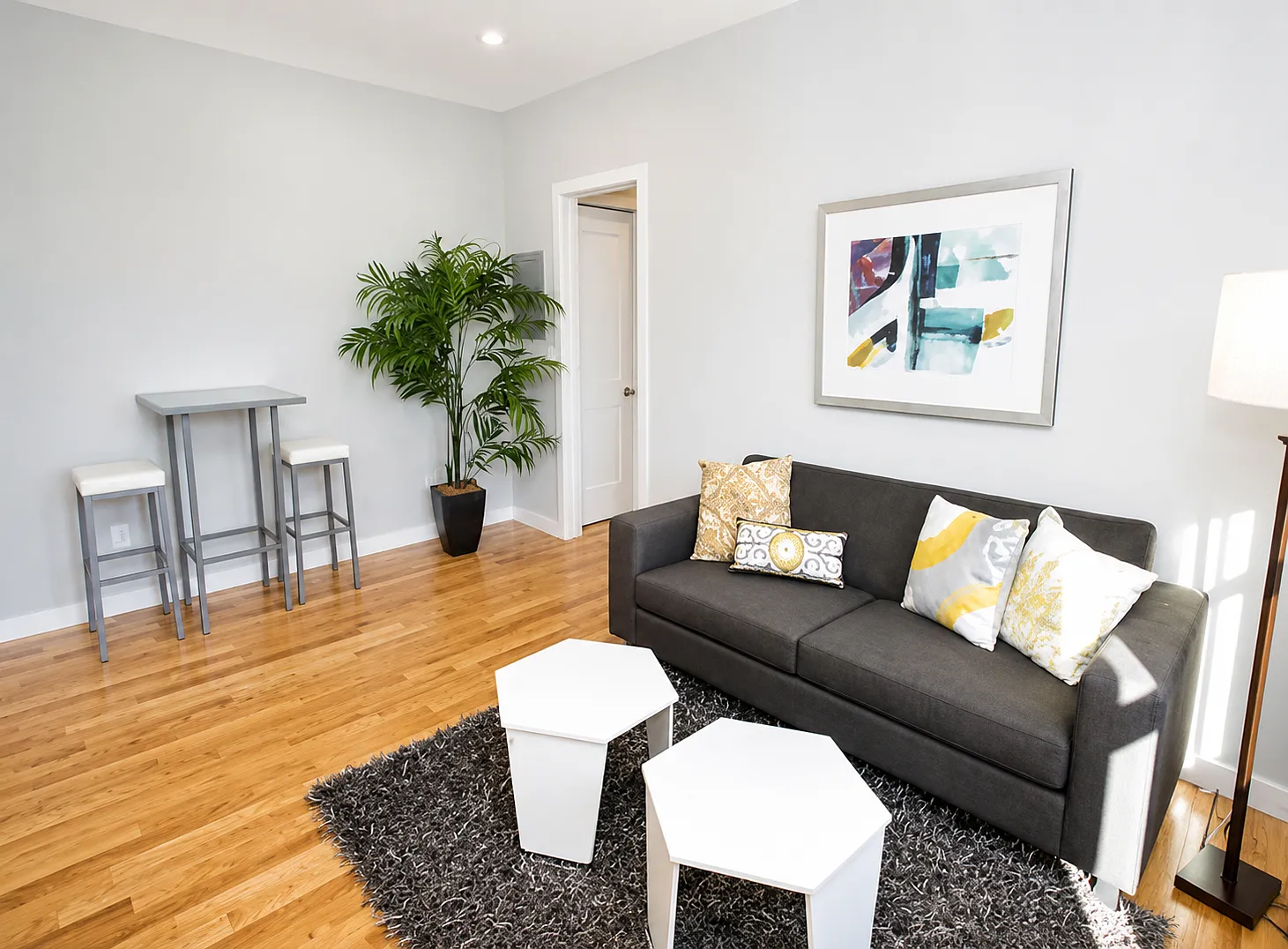 1 bed, $2,300 — Photo 2