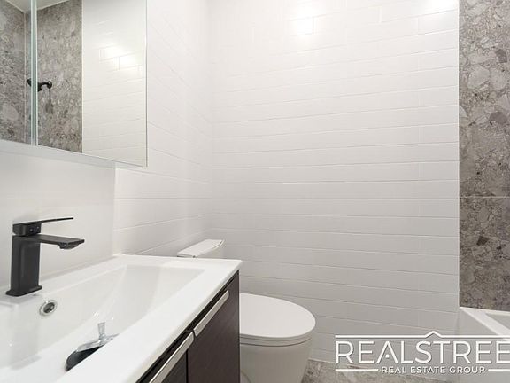 3rd image of 463 Dekalb Ave #1A