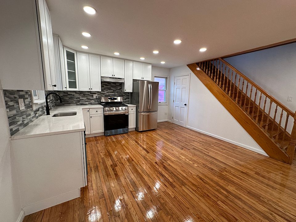 1st image of 351 Van Brunt St