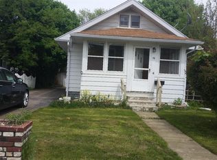 73 W End Ave, Waterford, MI 48328