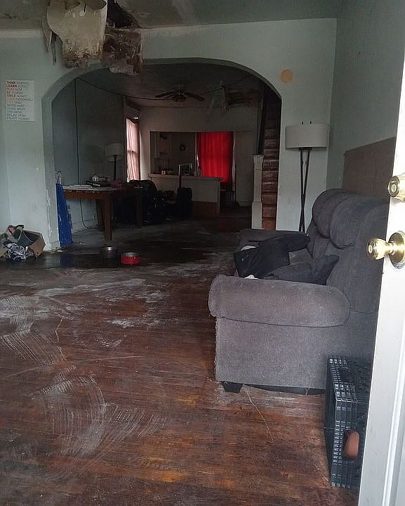 2nd image of 3143 Elmora Ave