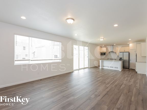 4th image of 14685 Normande Dr