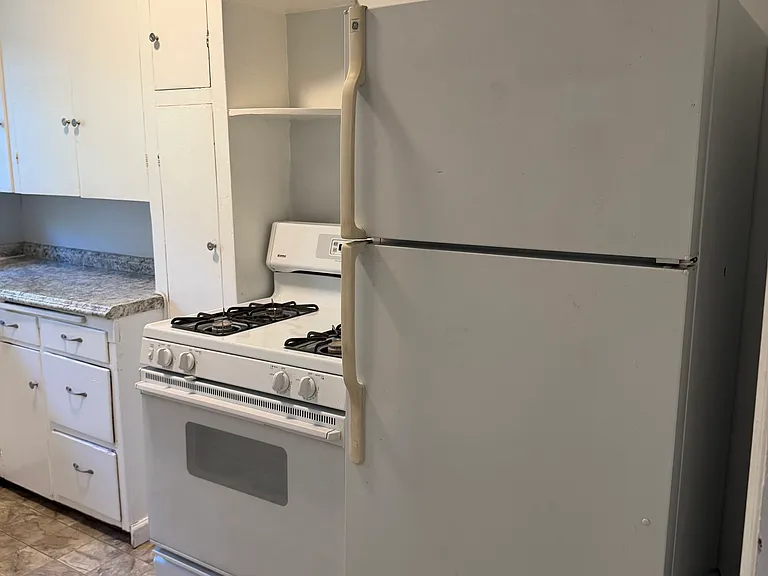 1500 N Jarrett St — Photo 5