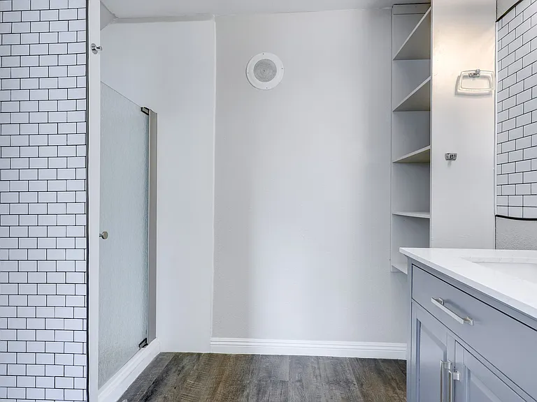 Cory Pl — Photo 5
