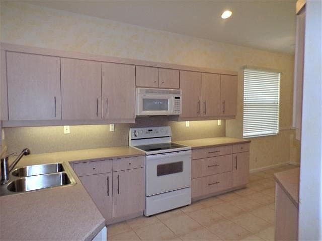 1st image of 7009 Cataluna Cir