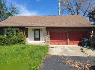 112 N East Court Dr, Decatur, IL 62526
