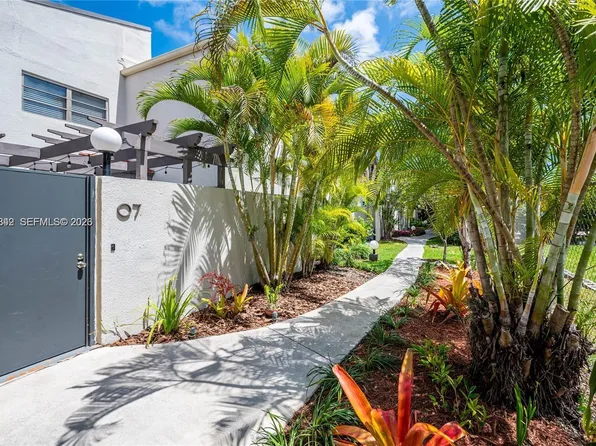 4702 SW 67th Ave APT O7, Miami, FL 33155