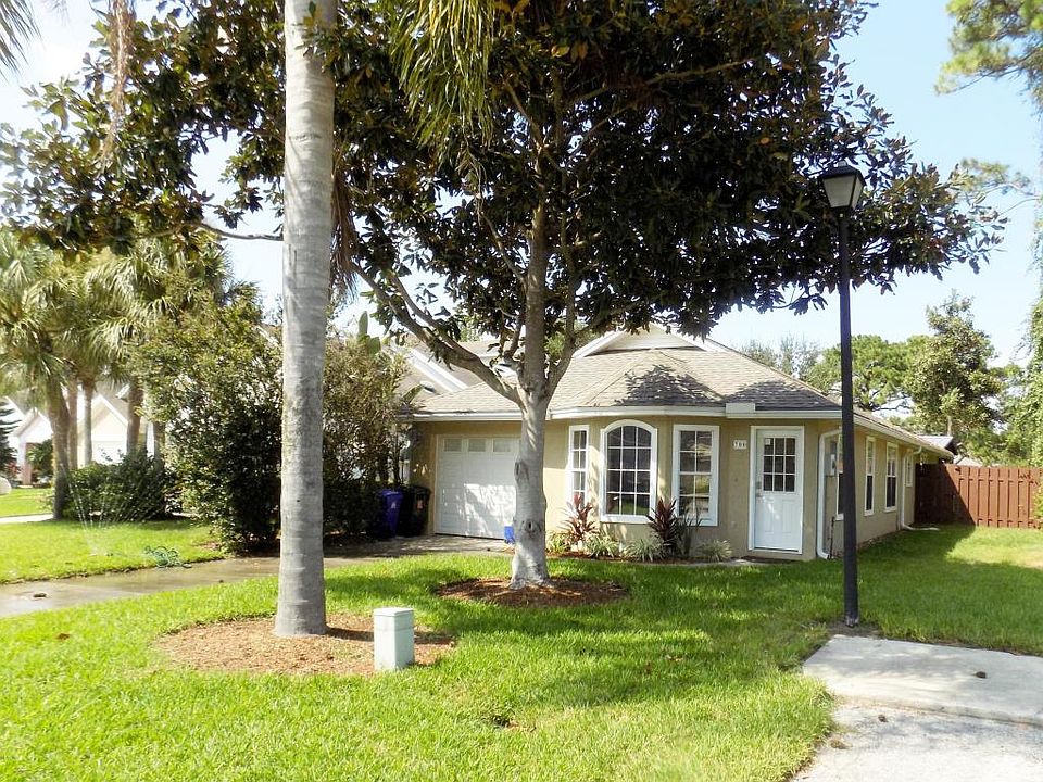 1st image of 700 Marsh Cove Ln
