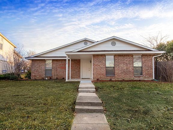 3rd image of 1706 Chesterfield Dr