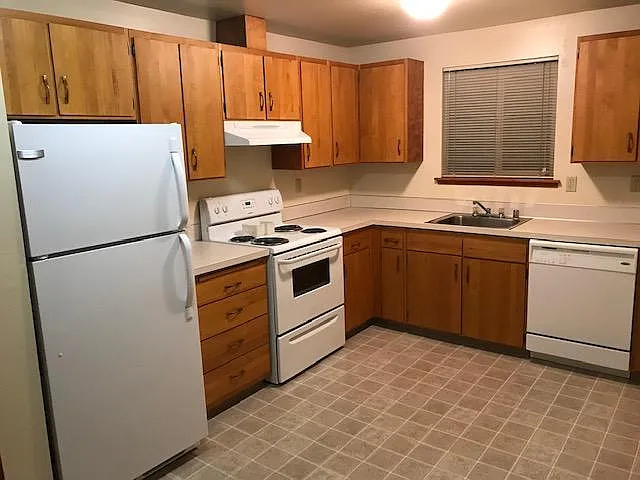 2 bed, 730 sqft, $1,600 — Photo 1