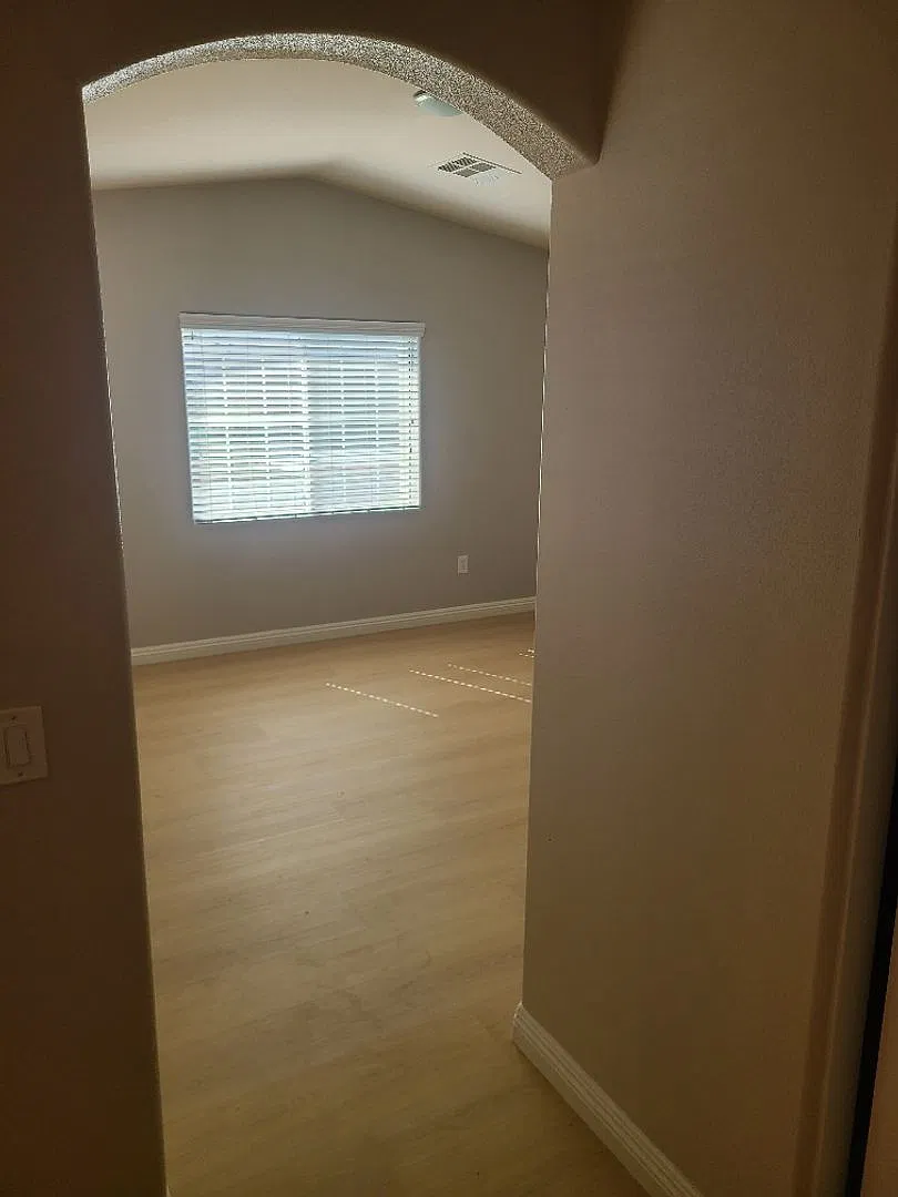 Beautiful 3 bedroom patio home with 2 car attached garage. — Photo 4