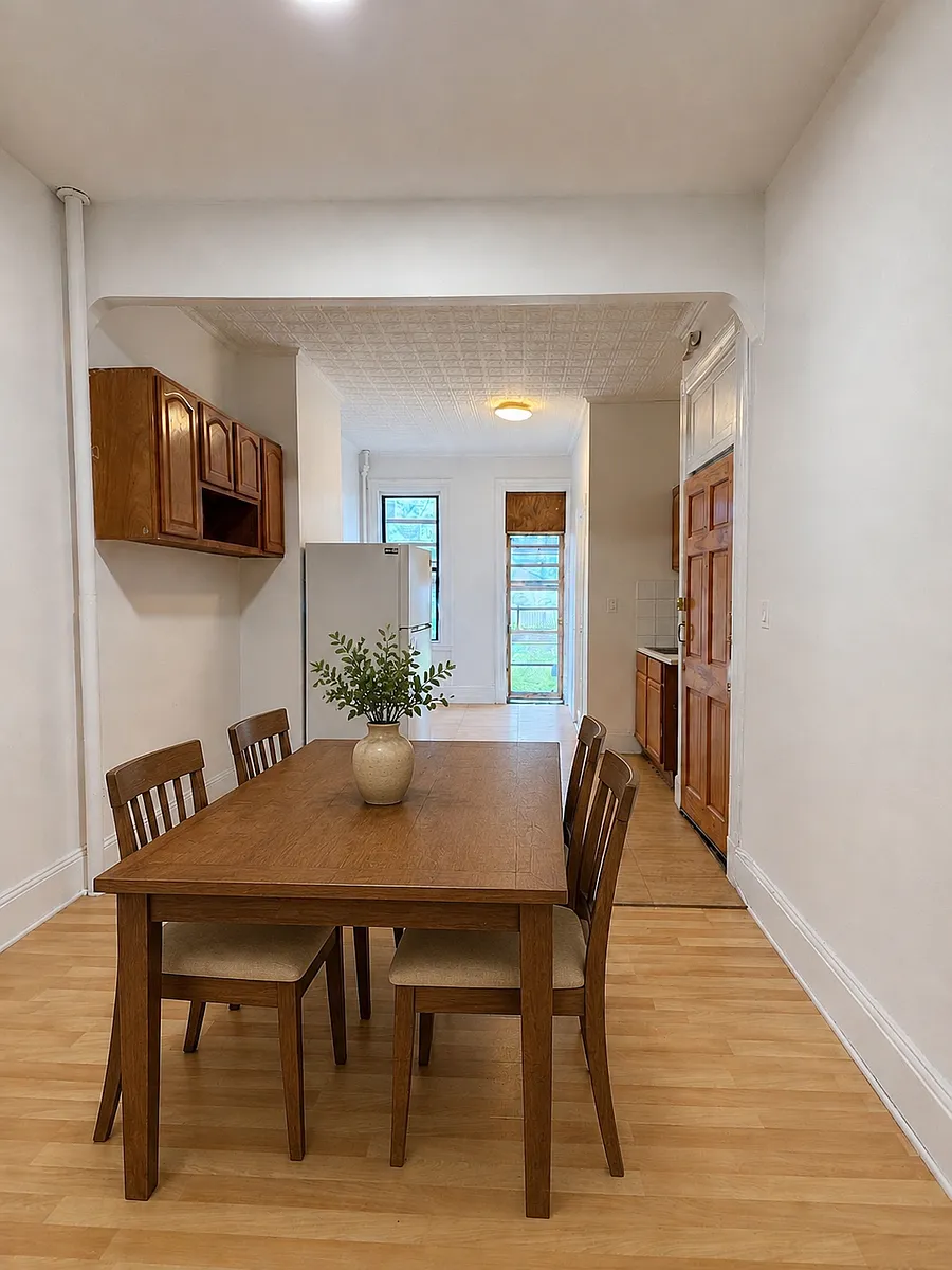Photo 2 of 5 - 313 Onderdonk Ave #1A - Ridgewood, NY Building Photo - 313 Onderdonk Ave #1A