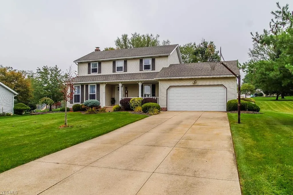 1541 Applewood Way photo 1