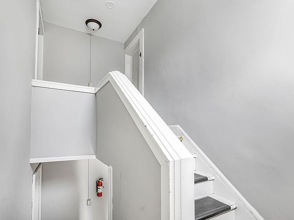 3rd image of 288 E 12th Ave APT 4
