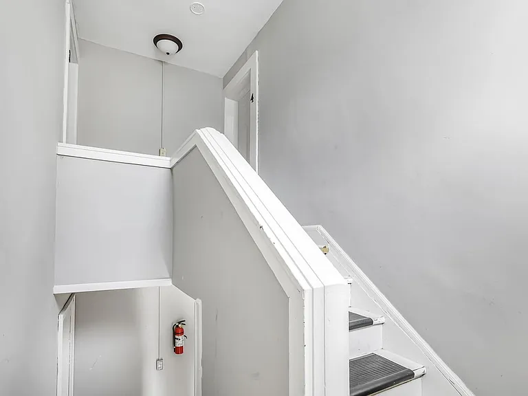 288 E 12th Ave #4 — Photo 3