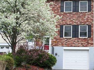 5 Riverview Dr, Coeymans, NY 12045
