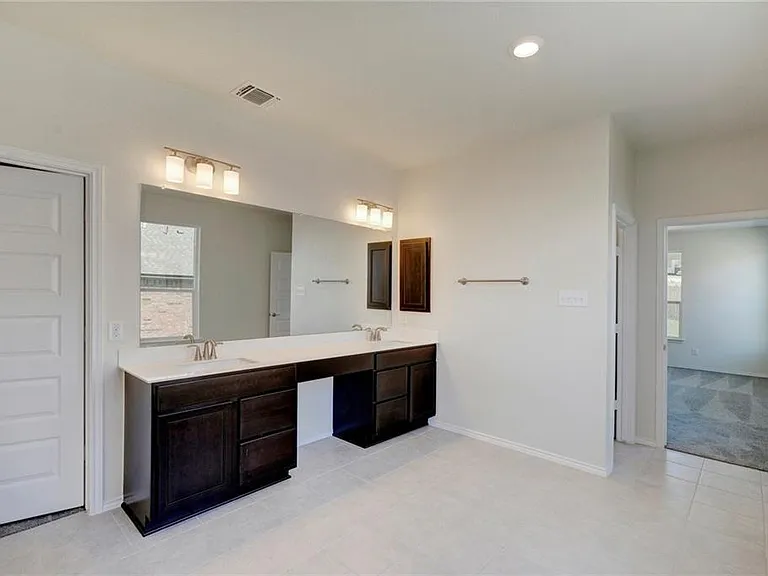 3105 Maurine Dr — Photo 22