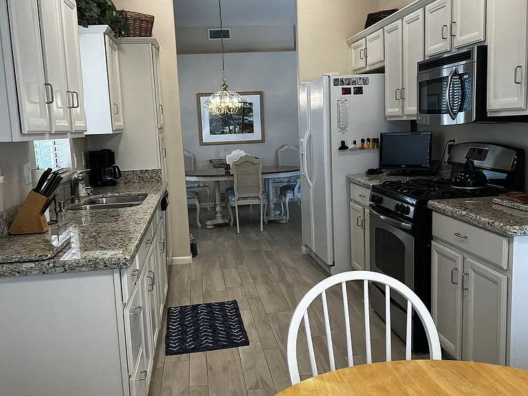 8501 W Utopia Rd — Photo 14