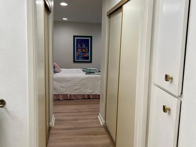 911 N Kings Rd #111 — Photo 15
