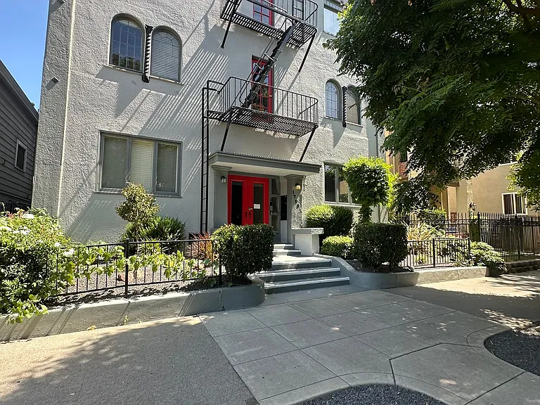 1705 N Street — Photo 14