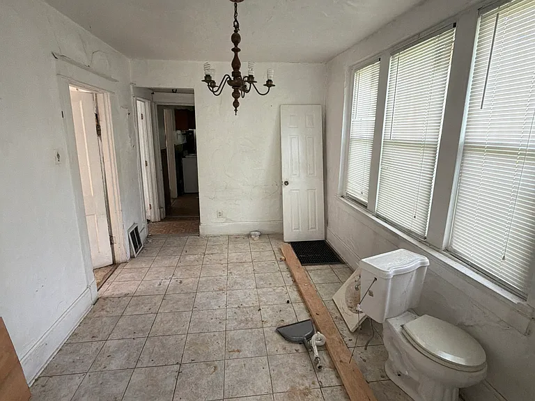 5619 Janet Ave — Photo 8