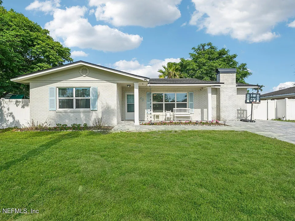 42 Dolphin Blvd