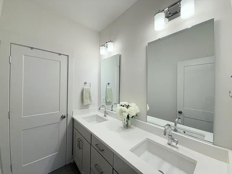 5224 Lynnville Ave — Photo 28