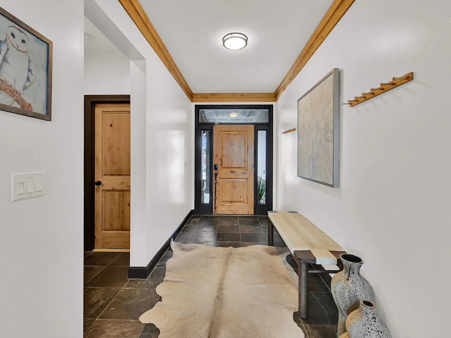 6 bed, 3800 sqft, $7,500 — Photo 2