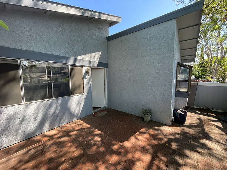 900 W Sierra Madre Ave #33 — Photo 4