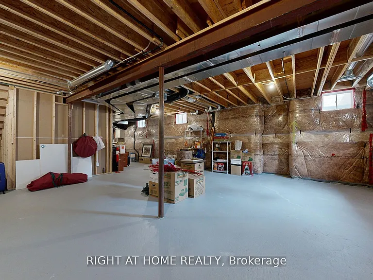 385 Tudor Ave — Photo 31