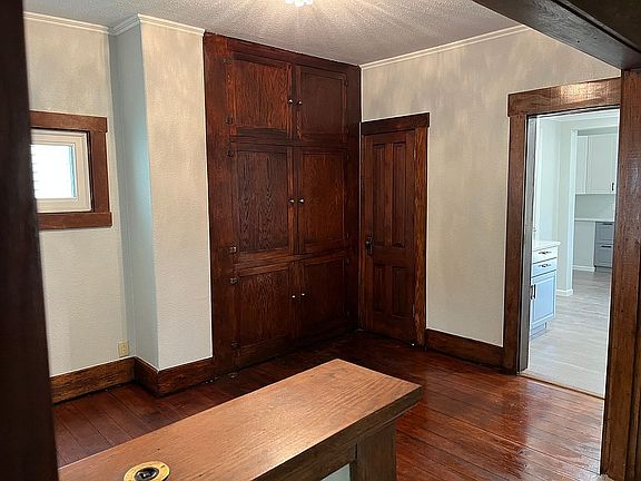 3rd image of 515 7th St